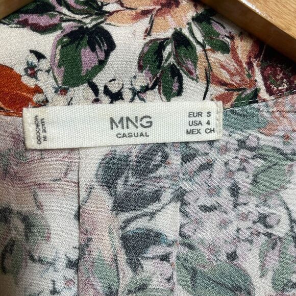 MNG Casual Floral Wrap Dress S Short Sleeve Tie Waist Boho Cottagecore Size 4 - Picture 2 of 15